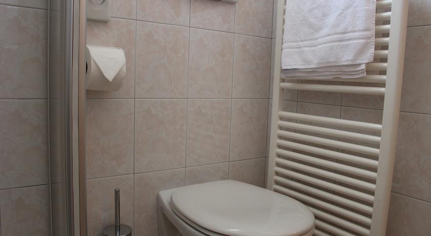 Schenna Garni Eden Bed & Breakfast Pokój zdjęcie