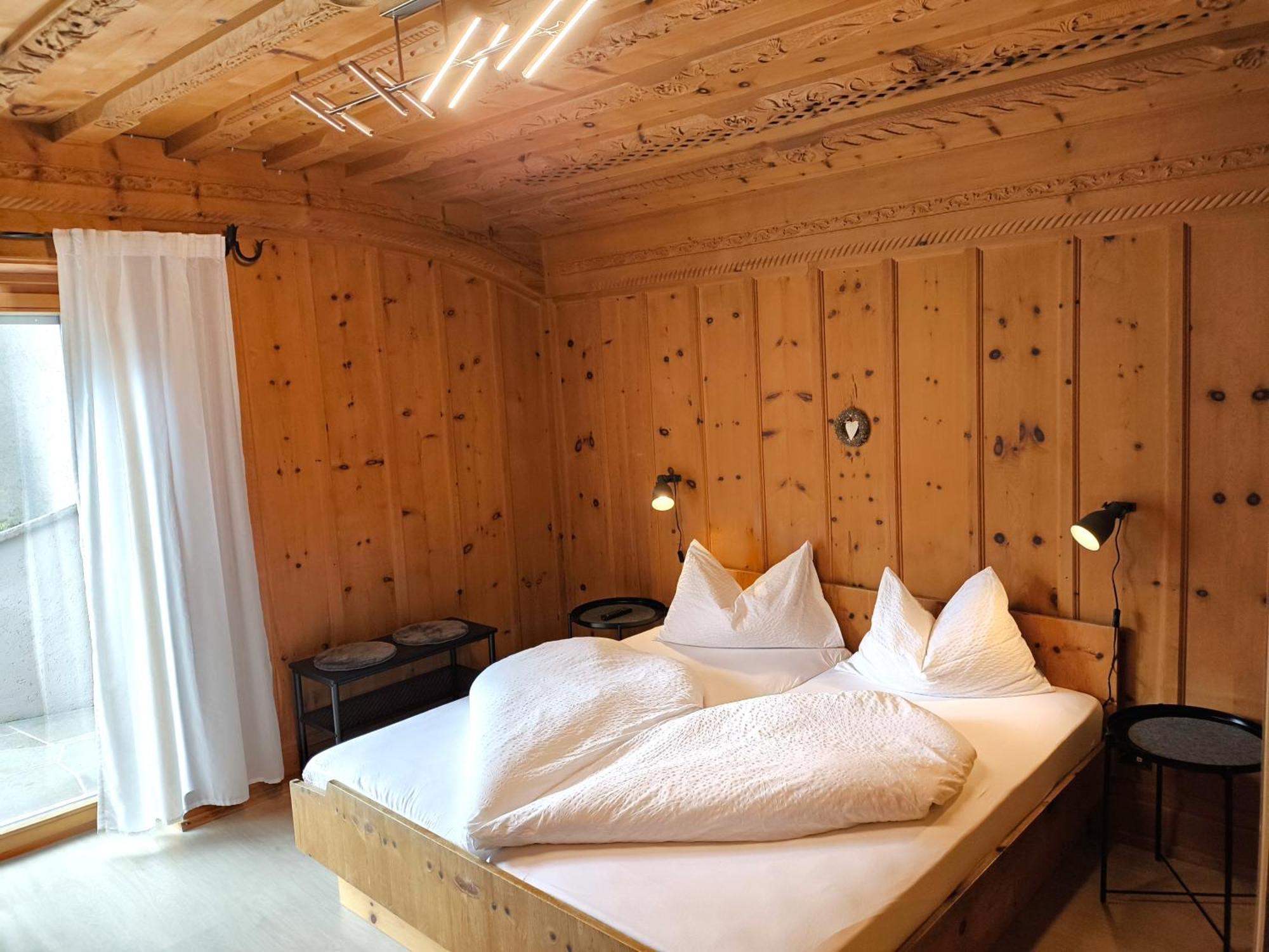 Schenna Garni Eden Bed & Breakfast Zewnętrze zdjęcie