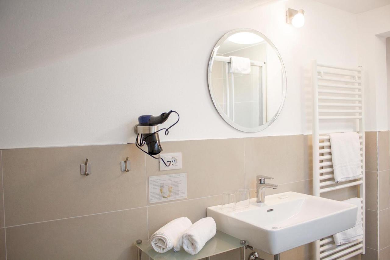 Schenna Garni Eden Bed & Breakfast Zewnętrze zdjęcie